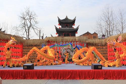 带有动物名称的四字词语有哪些？