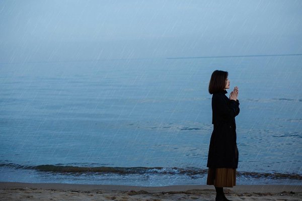 传说中的血雨真的存在吗？为何会有血雨出现？