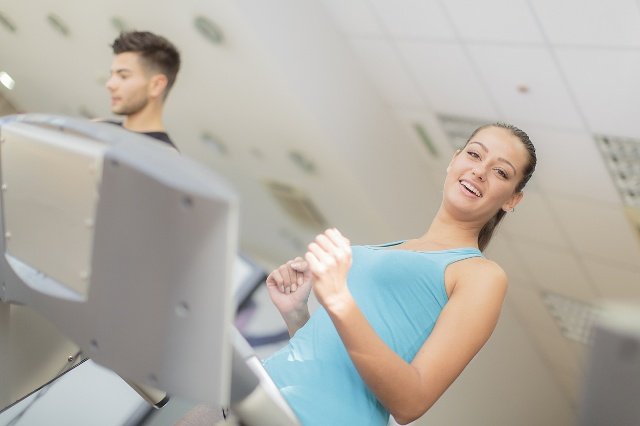 女生说习惯了一个人的生活，怎么让她接受两个人的生活？