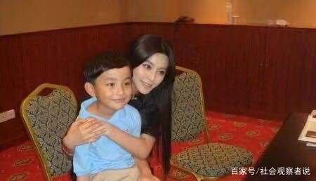 范冰冰终于承认与范丞丞的关系，这次不再是姐弟了， 到底是什么关系呢？