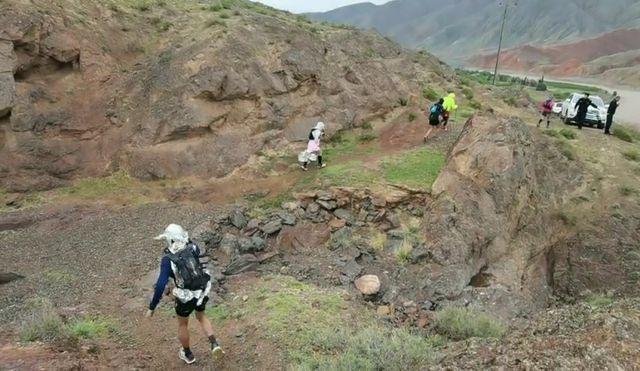 甘肃马拉松前6名唯一幸存者遭网暴，为何网友将矛头对准他？