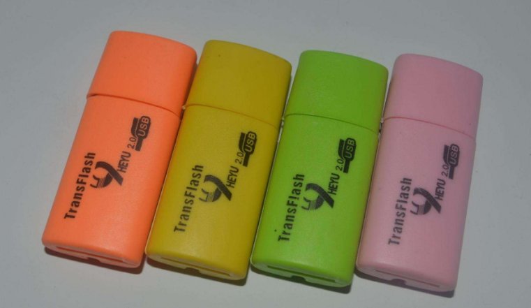 读卡器插入电脑后，H盘却提示请将磁盘插入驱动器H，这是怎么回事啊？？