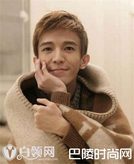 郭敬明是同性恋吗偏爱男性友人性取向备受怀疑