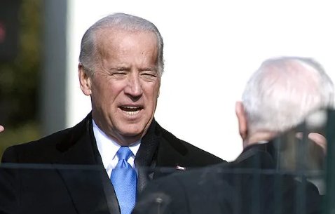 美国拜登属什么党？