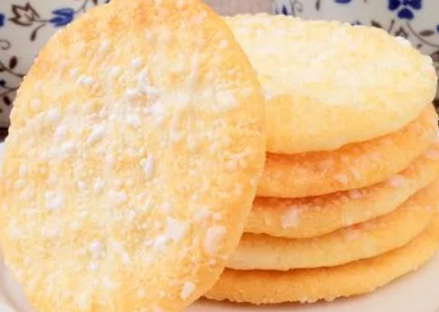 膨化零食雪饼上白色的雪主要是