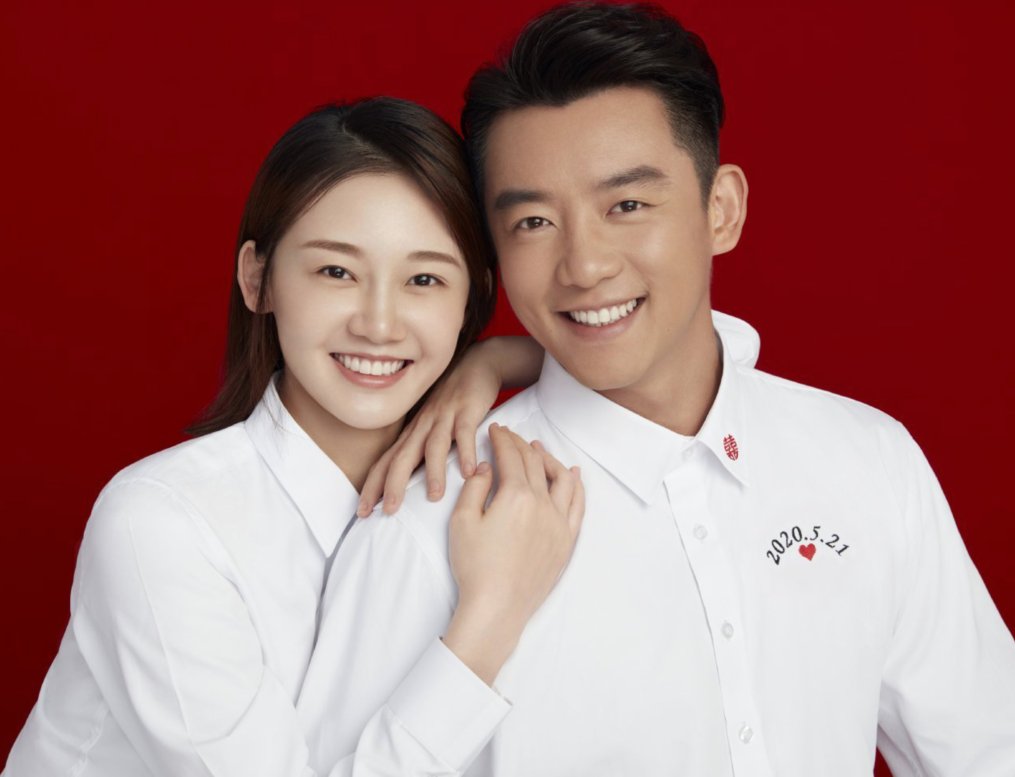 郑恺苗苗现身医院，苗苗尽显孕味，他们是怎样相识的？