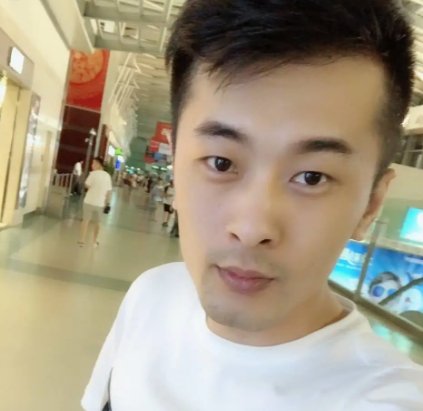 潘长江直播卖酒惹争议，无视反诈警官连麦，网友直呼目无法纪，你怎么看？