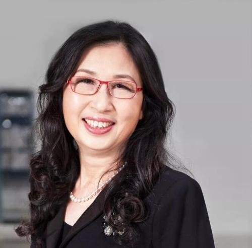 她是任正非最坚定的“灵魂伴侣”，7年当上华为董事长，后来怎样？