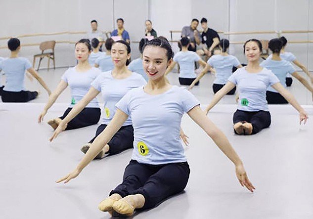 舞研艺考收费标准