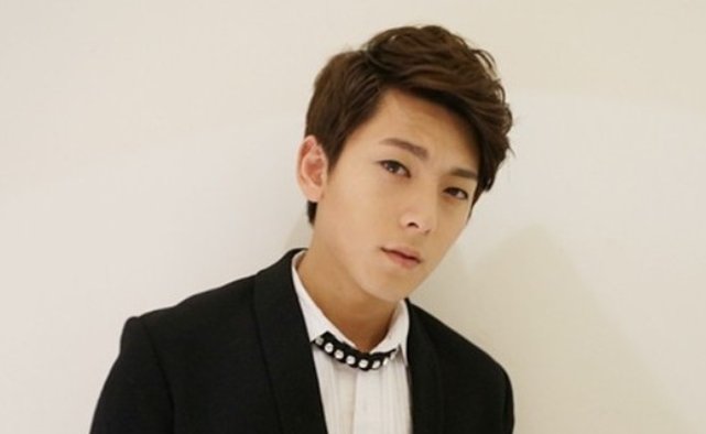 歌词里有“你就像烟火的美丽，那么美丽”…的这首歌名是什么？