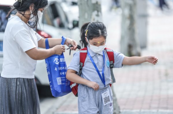 多地官宣推迟开学为什么