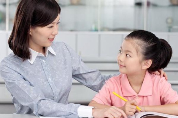 在智学网上怎么查看学生的考试成绩？