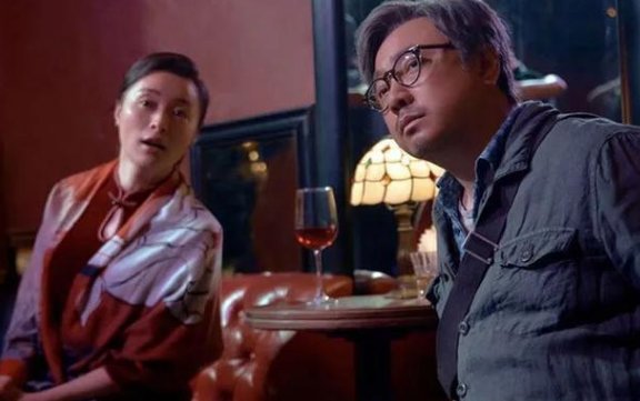 由薛晓路执导，黄渤、贾玲主演的《穿过寒冬拥抱你》，主要剧情内容是什么？