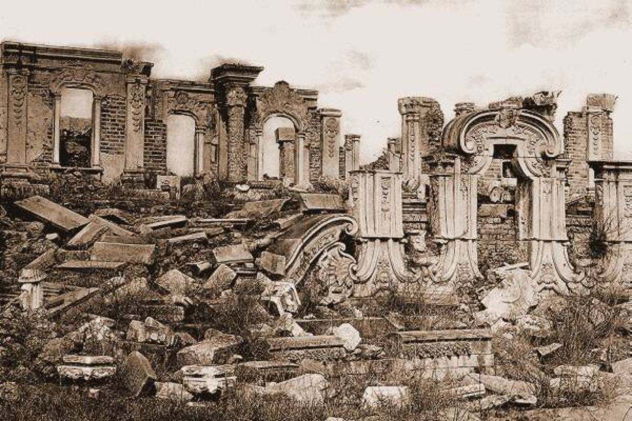 八国联军是哪一年几月几日攻λ北京火烧园明圆？