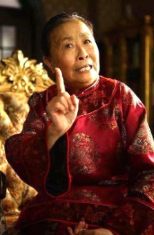 “丑娘”张少华因病去世，一生奖项辉煌，却因丑闻被惨骂，究竟是什么丑闻？