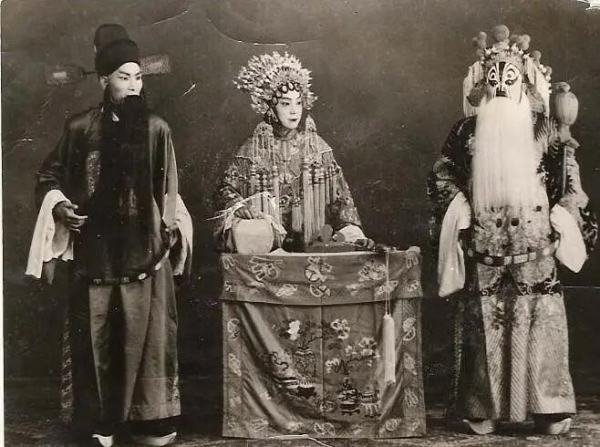 科班出身是什么意思