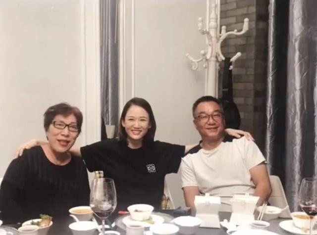 乔任梁去世四周年！60岁妈妈凌晨发文悼念，曾患脑垂体瘤如今怎样？