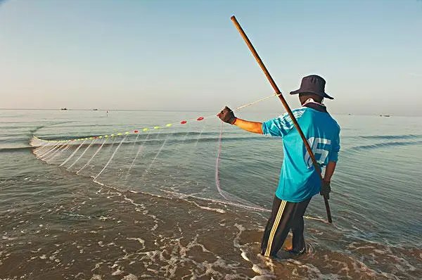 被渔民捞到的境外装置有何作用