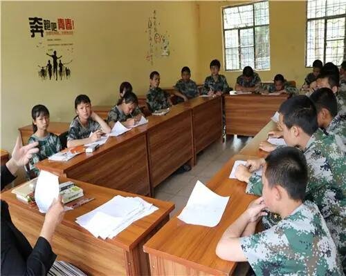 有哪些好的青少年教育学校？？