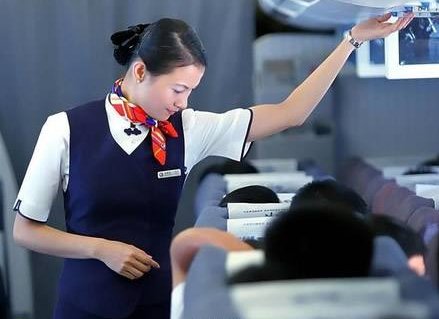 空姐的英语是怎么写的