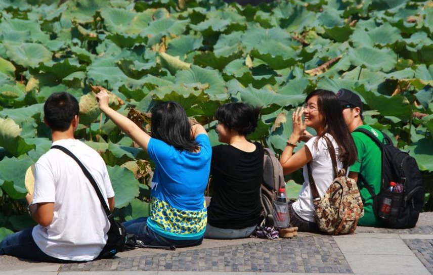 中秋西湖游客稀疏，是什么原因导致的？