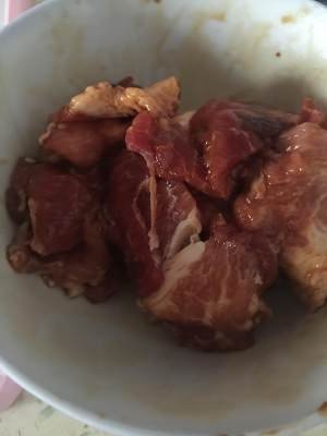 炒肉前怎么腌肉