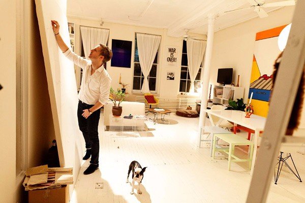 搬进新家之前，我们要点燃香在家里走一圈，这有什么讲究吗？