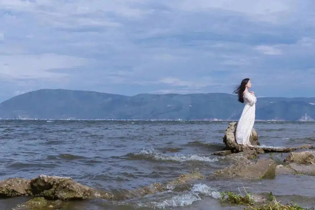 女子回应已婚高管致其流产后道歉，此事有何最新进展？