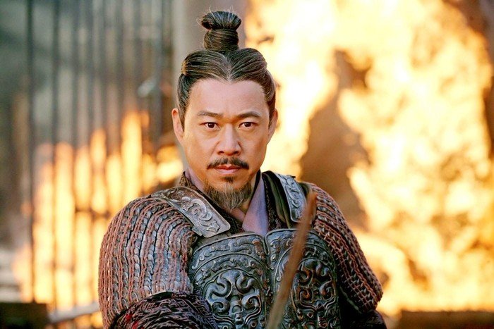 此人救过曹操一命，却立马被曹操处死，手下人为何心服口服？