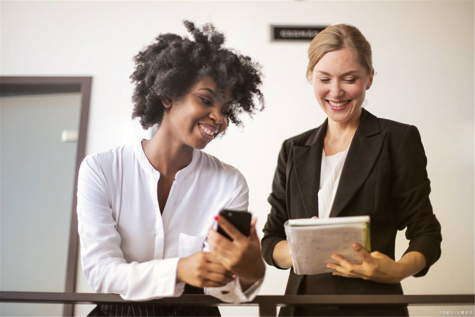 百合之间怎么相处