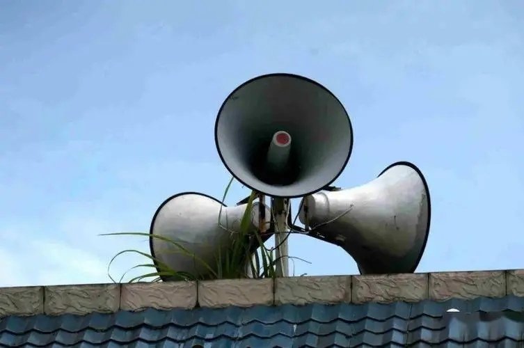 防疫大喇叭从早吼到晚，居民崩溃，忍无可忍了！防疫宣传如何得当？