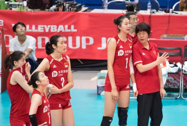 中国女排1号队员叫什么名字
