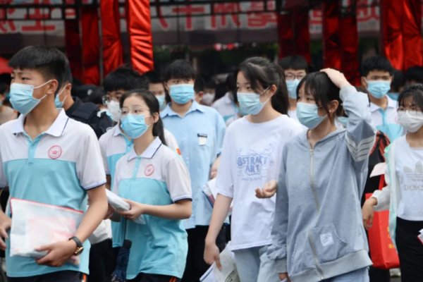 沈阳市各中学中考录取分数线是多少呢？