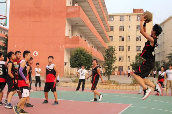 鄱阳实验中学招生办电话