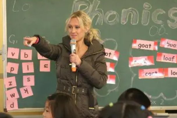 she is gone什么意思？