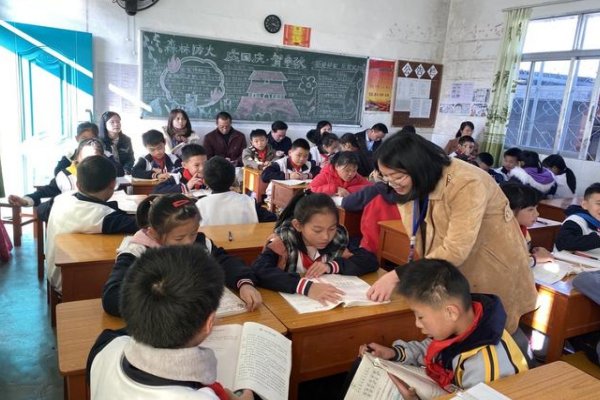 沆壑一气的读音