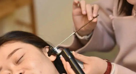 采耳诈骗“现身”太原街头，市民需防范！嫌疑人为何能频频得手？