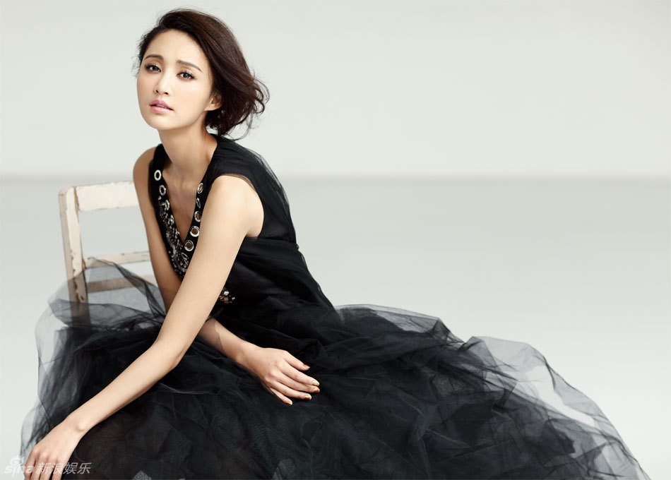 在朋友的婚礼上对新娘一见钟情，3年后挖了朋友墙角高调宣布结婚，他是谁？