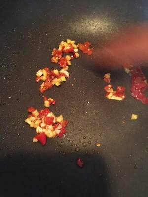 炒肉前怎么腌肉