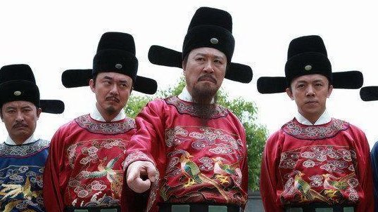 嘉靖奇案：和尚杀人掳妻，剖腹取胎制药，判官慧眼擒凶，后来怎样？