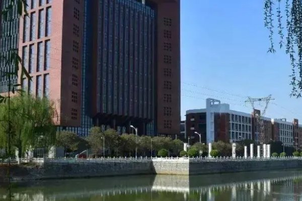 请问2021年河南科技学院二本分数线是多少啊？