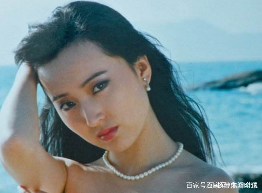曾比许晴还美的当红女星，却在事业巅峰期遁入佛门。现如今过得如何？