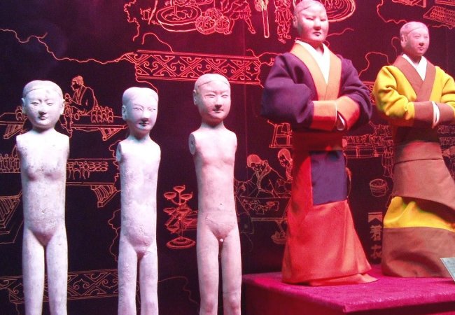 汉阳陵帝陵陪葬坑被发现,为什么都是断臂裸俑?