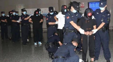 哈尔滨警方通报一起坠亡事件，该案件有哪些细节值得关注？