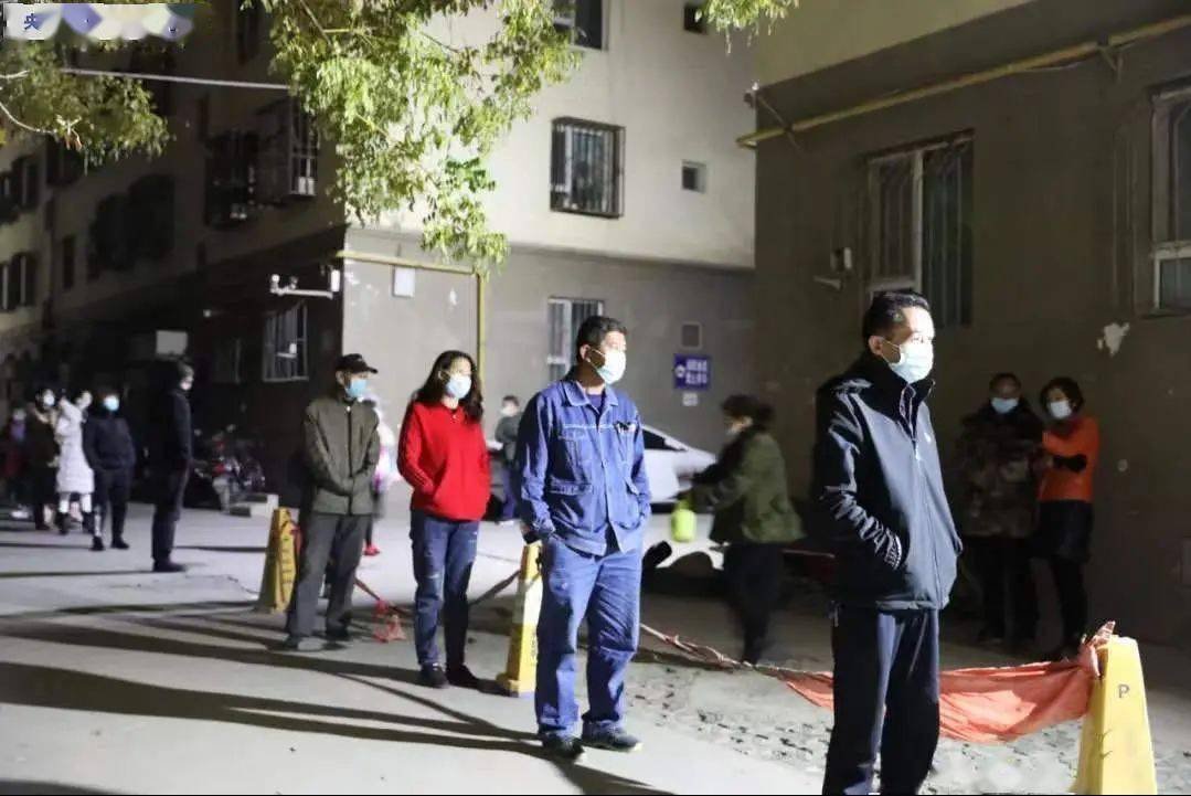 大学生把核酸检测结果改阳性被拘，这名学生是不是玩笑开大了？