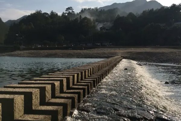 碇步桥水清悠悠怎么读