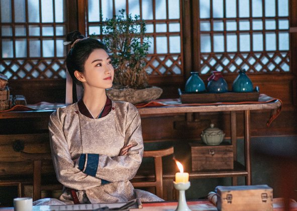 灼灼风华原著小说男女主年龄差