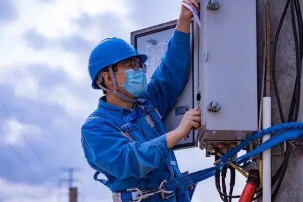近日四川多地居民称家里间断性停电，究竟是何原因导致的？
