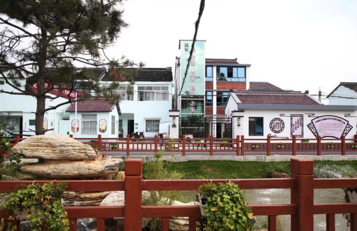 我国被称为华夏第一钢村的村子是哪个村？