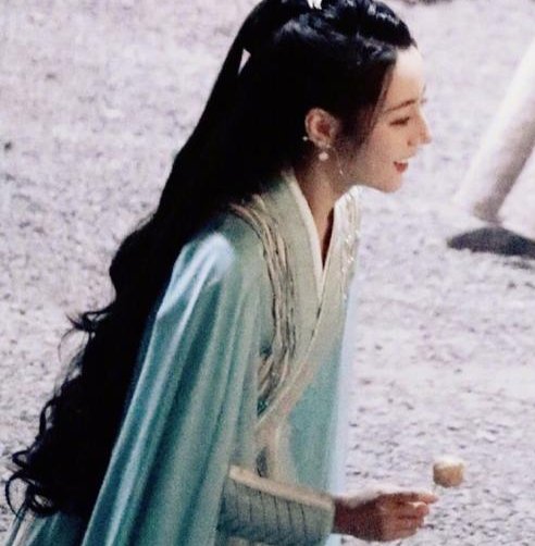 《与君初相识》的原著粉如何评价任嘉伦迪丽热巴主演的电视剧《驭鲛记》？